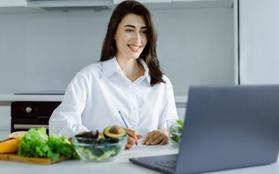 Découvrez les avantages et les inconvénients à consulter une nutritionniste en ligne !