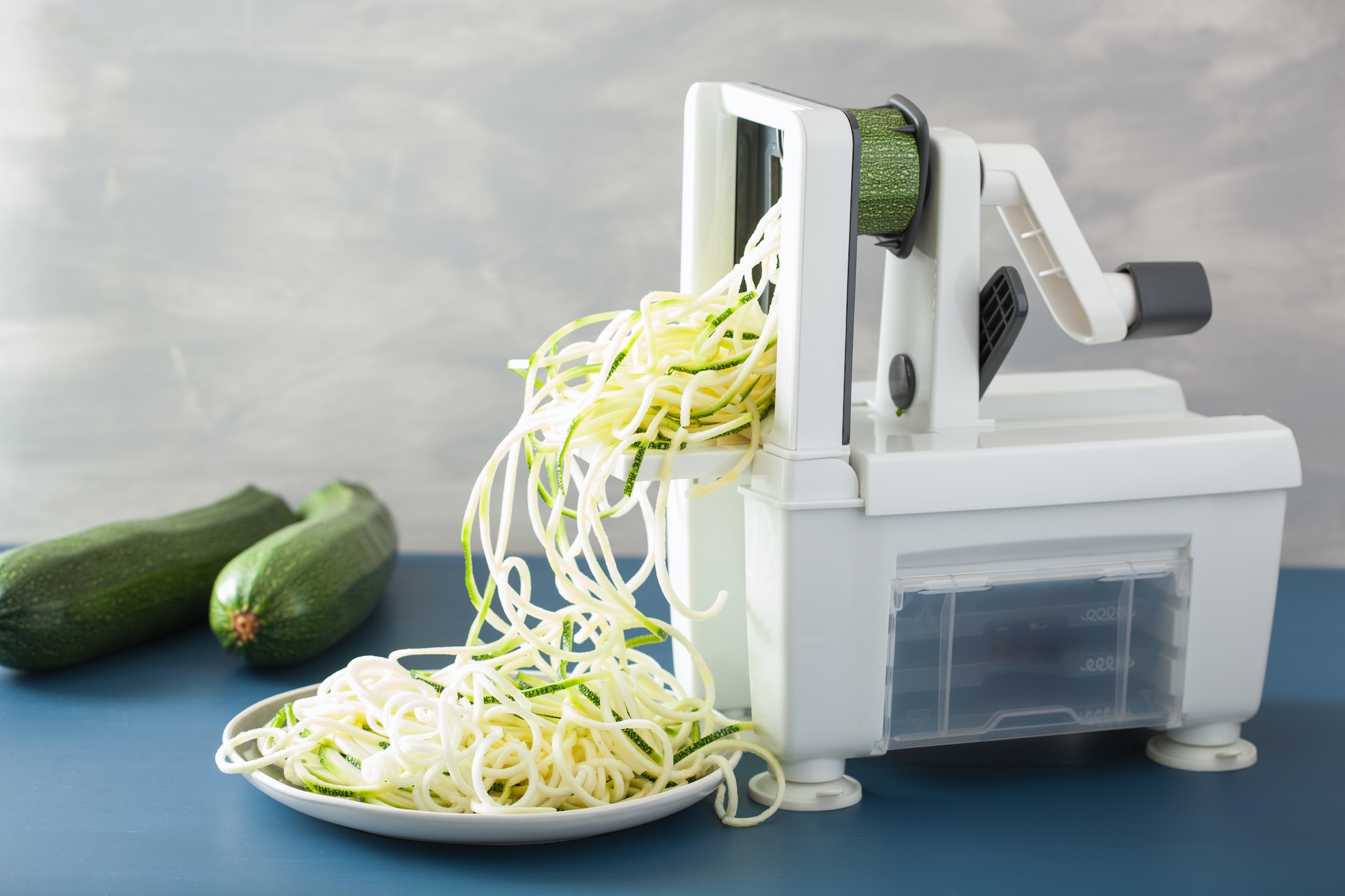 Découpes polyvalentes en un seul outil : le coupe-légumes