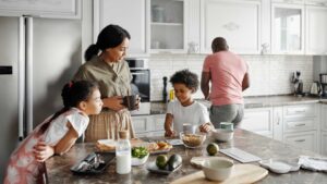cuisiner avec des enfants